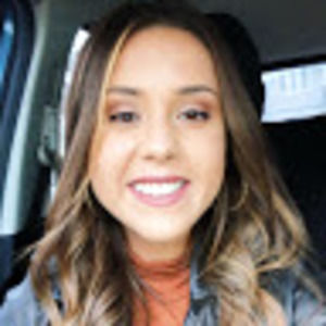 Meet your Posher, Alessandra